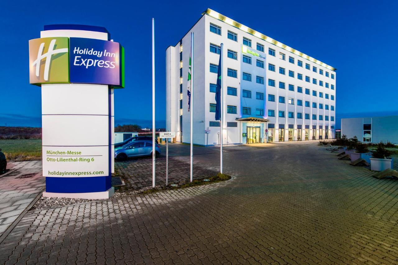 Holiday Inn Express Munchen Messe, An Ihg Hotel Feldkirchen  Exteriör bild